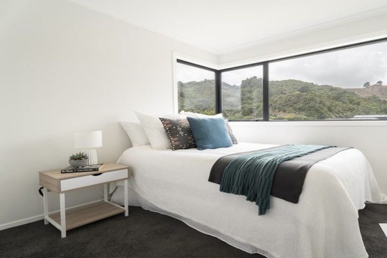 Photo of property in 68 Mawai Hakona Drive, Wallaceville, Upper Hutt, 5018