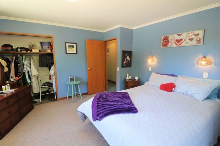 Photo of property in 2 Manse Road, Pahurehure, Papakura, 2113