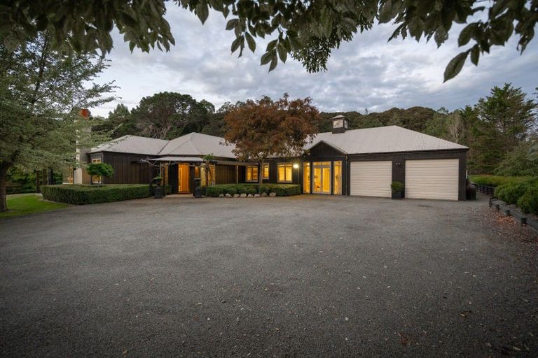 Photo of property in 274 Polson Hill Drive, Aokautere, Palmerston North, 4471