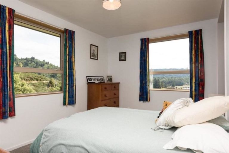 Photo of property in 28a Moana View Road, Waikawa, Picton, 7220