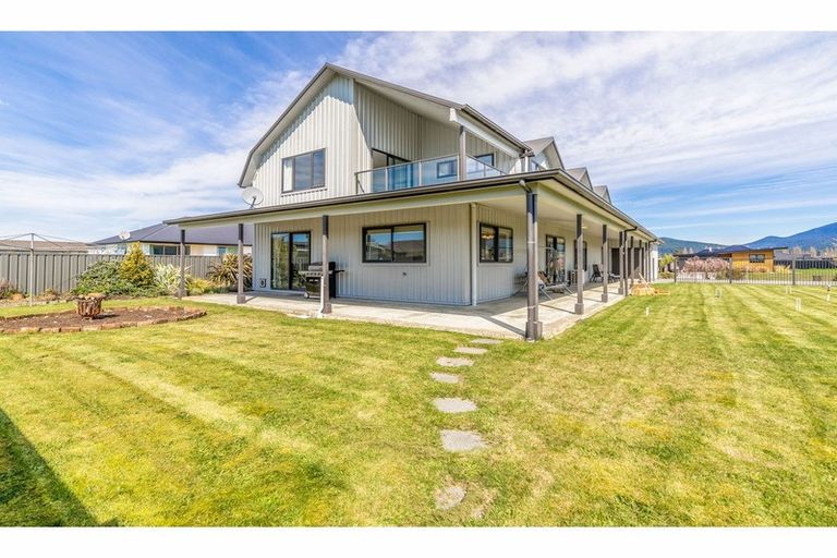 Photo of property in 18 Acheron Way, Te Anau, 9600