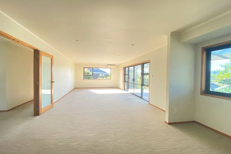 Photo of property in 1/28 Rangitoto Terrace, Milford, Auckland, 0620
