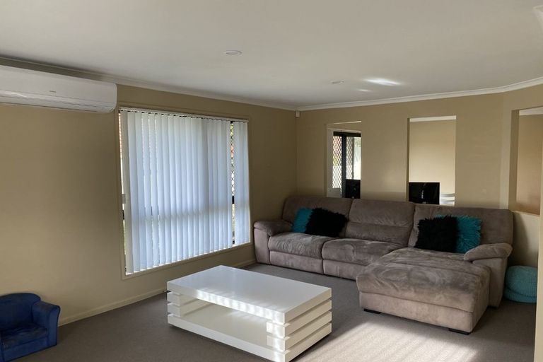 Photo of property in 90 Pinecrest Drive, Gulf Harbour, Whangaparaoa, 0930