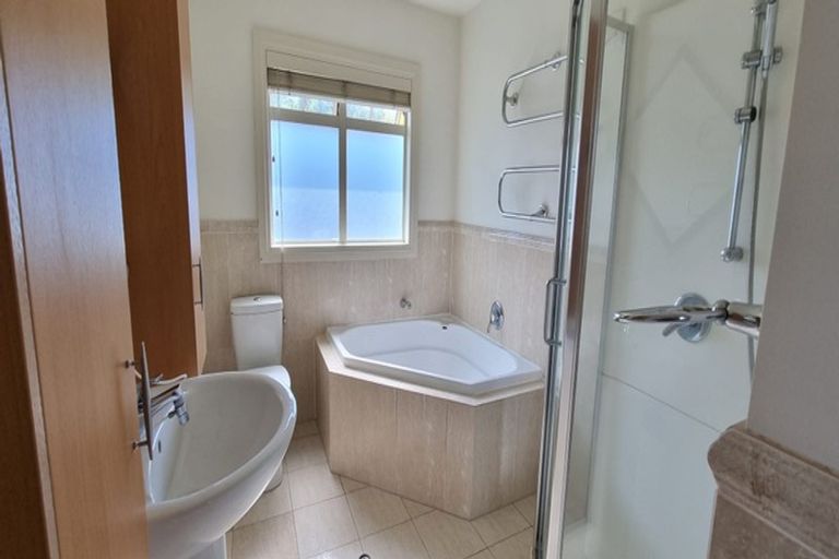 Photo of property in 25a Sycamore Drive, Sunnynook, Auckland, 0620