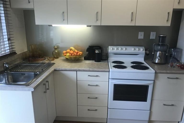 Photo of property in 3/1 Glen Road, Browns Bay, Auckland, 0630