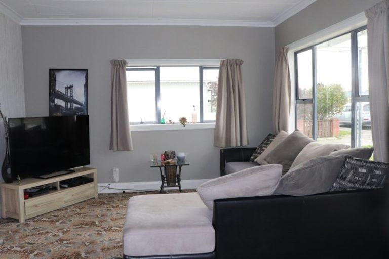 Photo of property in 28 Stuart Street, Hawthorndale, Invercargill, 9810