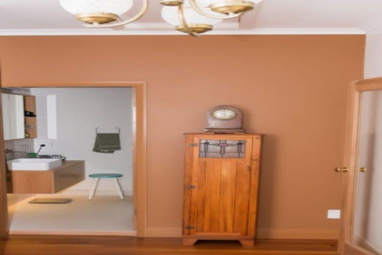 Photo of property in 38 Rothsay Road, Ngaio, Wellington, 6035