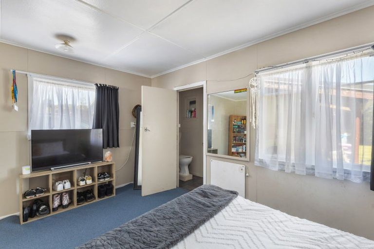 Photo of property in 9 Parris Street, Waitara, 4320