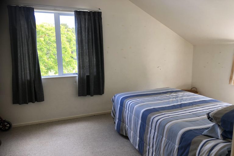 Photo of property in 46 Millstream Drive, Henderson, Auckland, 0610