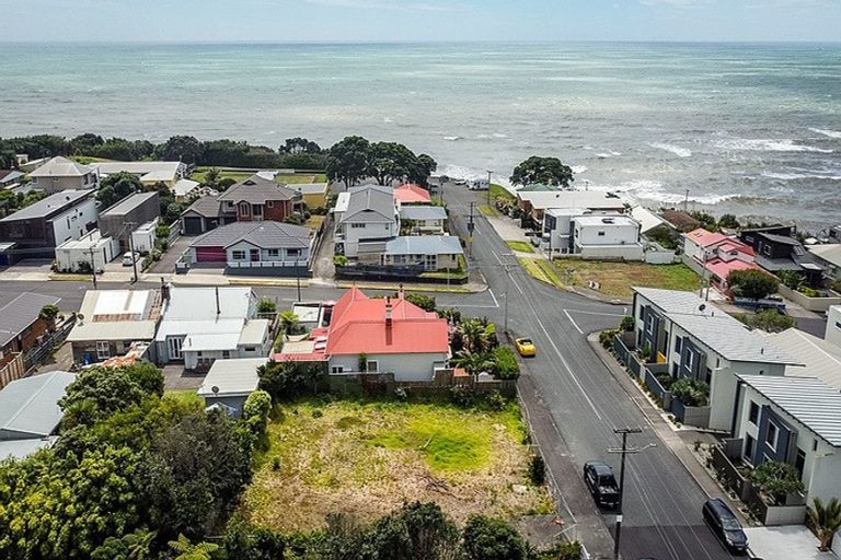Photo of property in 10 Hobson Street, New Plymouth, 4312