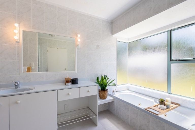 Photo of property in 274 Valley Road, Paraparaumu, 5032