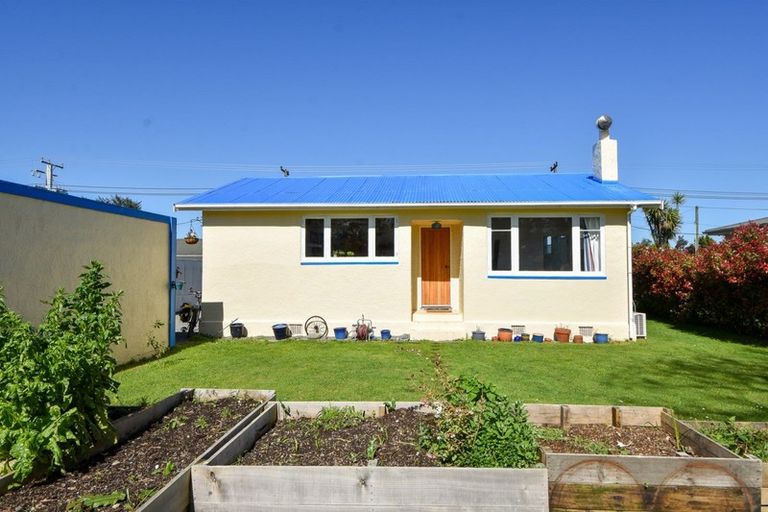 Photo of property in 13 Moreton Road, Carterton, 5713