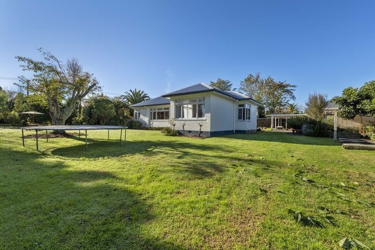 Photo of property in 46 Carthew Street, Okato, 4335