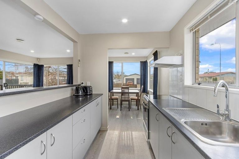 Photo of property in 7 Stacey Place, Woolston, Christchurch, 8062