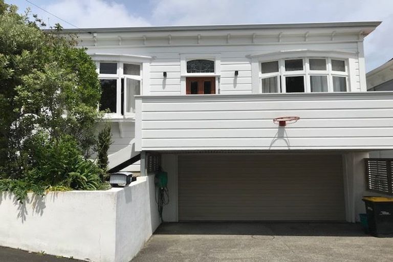 Photo of property in 43c Austin Street, Mount Victoria, Wellington, 6011