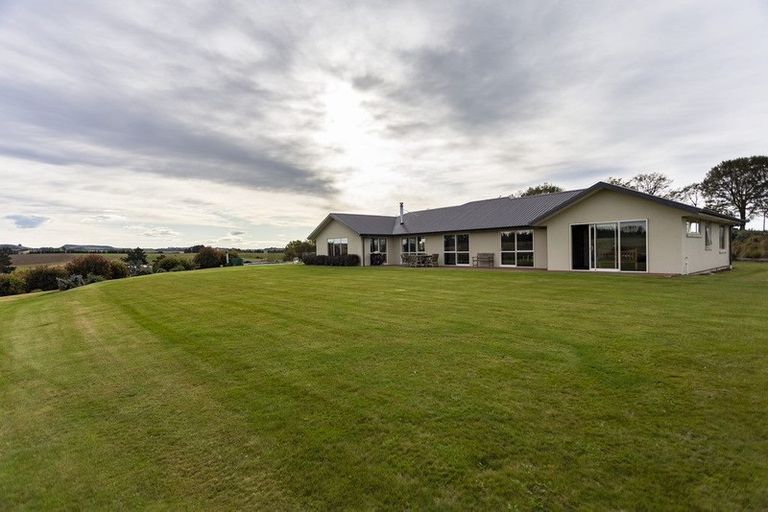 Photo of property in 28 Rooneys Road, Weston, Oamaru, 9491