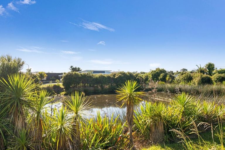 Photo of property in 68 Weka Street, Mangawhai, 0505