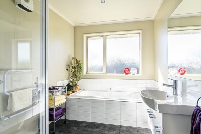 Photo of property in 6 Kakapo Lane, Motueka, 7120