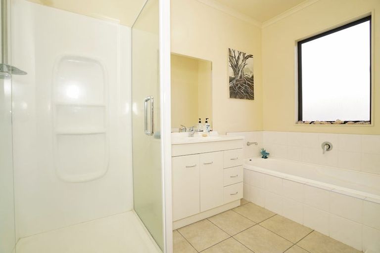 Photo of property in 4 Alanbrooke Place, Beerescourt, Hamilton, 3200