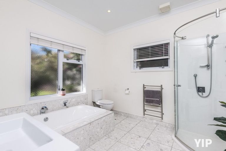 Photo of property in 18 Middleton Road, Johnsonville, Wellington, 6037