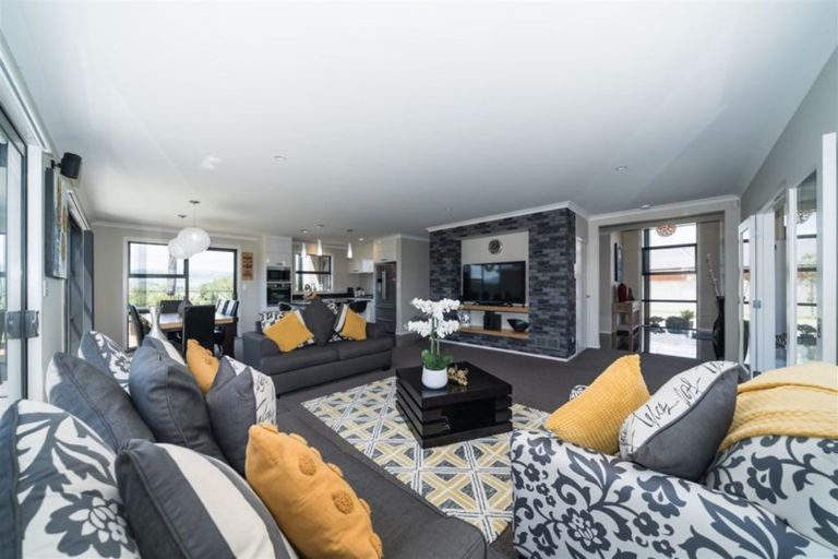Photo of property in 34 Rodeo Drive, Kelvin Grove, Palmerston North, 4414