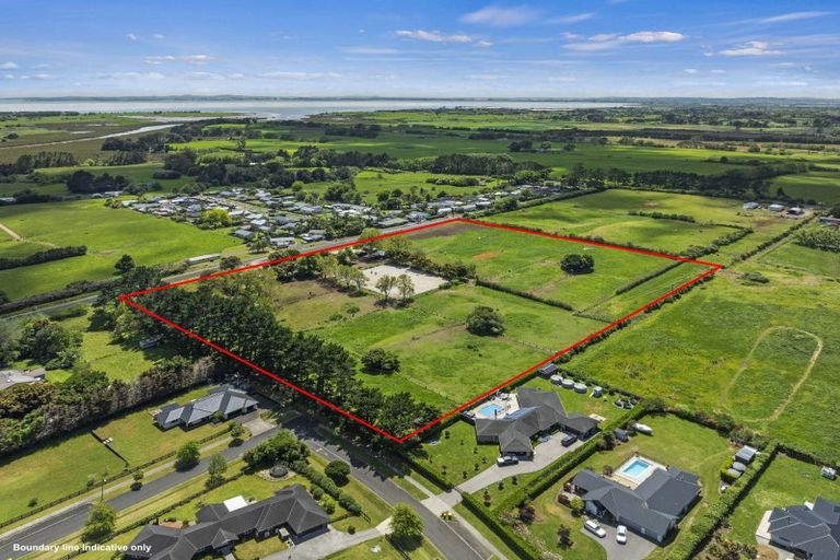 Photo of property in 101 Mcrobbie Road, Kingseat, Papakura, 2580