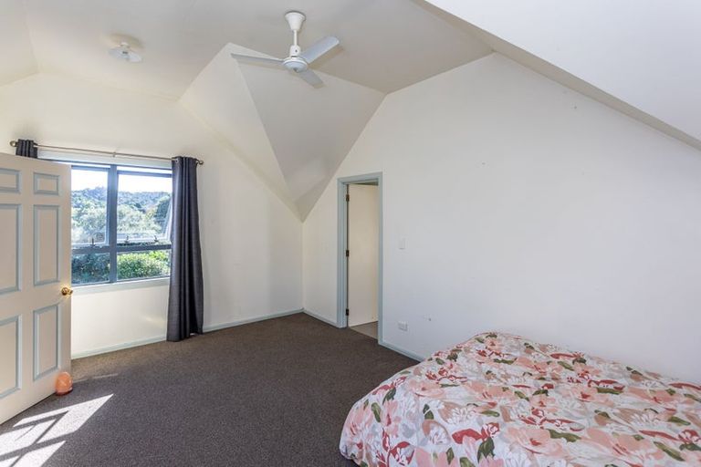 Photo of property in 27 Taurua Place, Coromandel, 3506