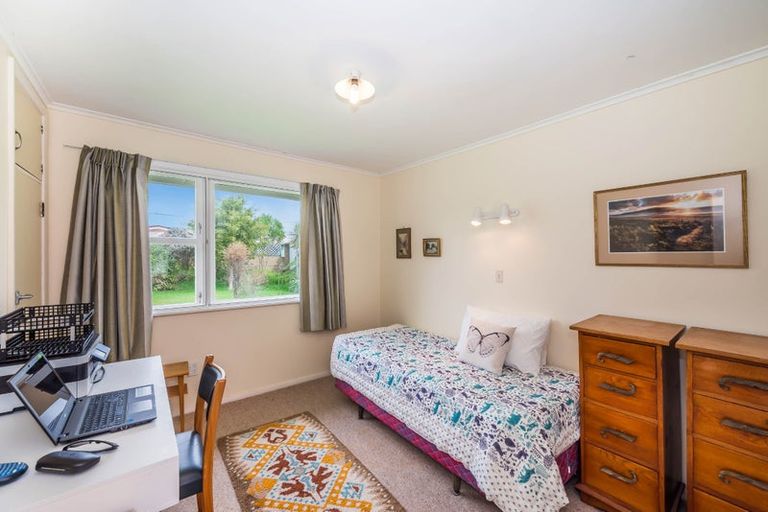 Photo of property in 22 Hohiria Street, Waikanae Beach, Waikanae, 5036