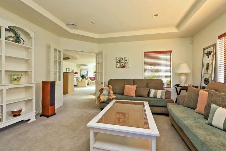 Photo of property in 2 Kentia Place, Havelock North, 4130