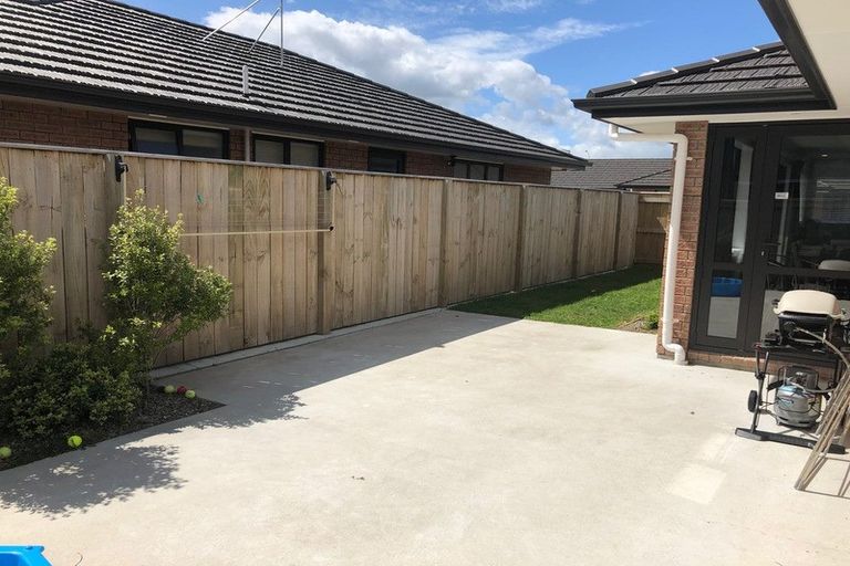 Photo of property in 6 Arena Court, Palmerston North, 4410