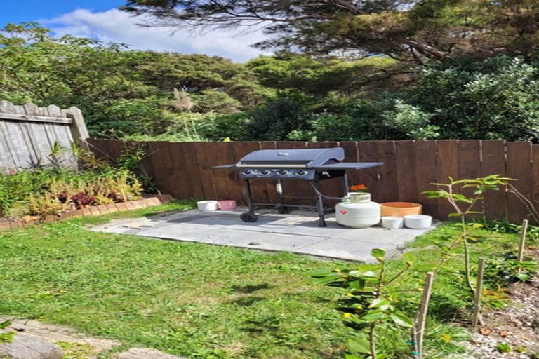 Photo of property in 1/28 Kestrel Heights, Arkles Bay, Whangaparaoa, 0932