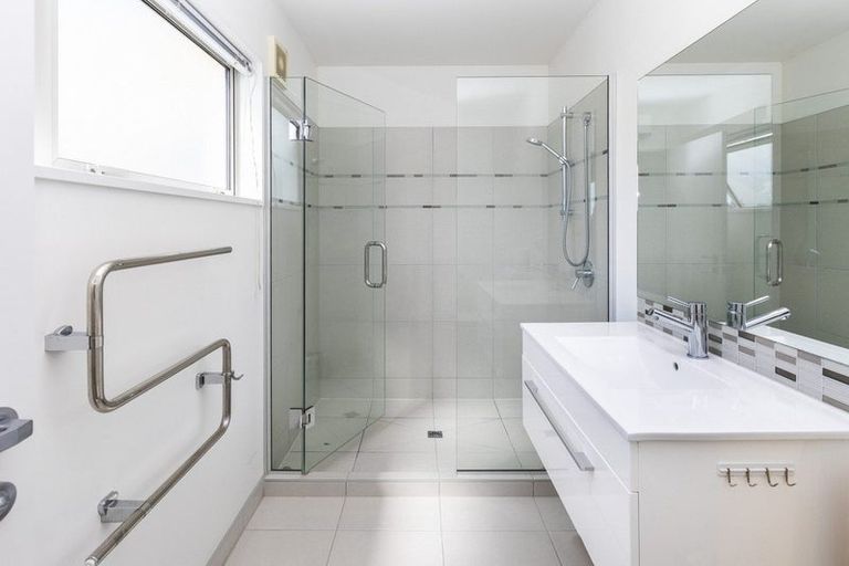 Photo of property in 6 Seager Lane, Hillmorton, Christchurch, 8024