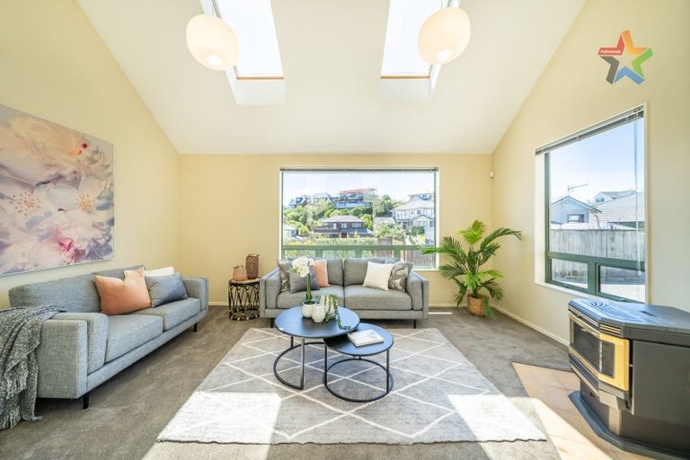 Photo of property in 109 Cypress Drive, Maungaraki, Lower Hutt, 5010