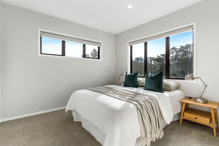 Photo of property in 17 Kahika Grove, Huapai, Kumeu, 0810