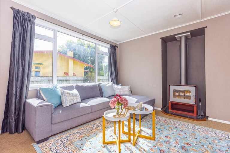 Photo of property in 11 Humphrey Street, Marton, 4710