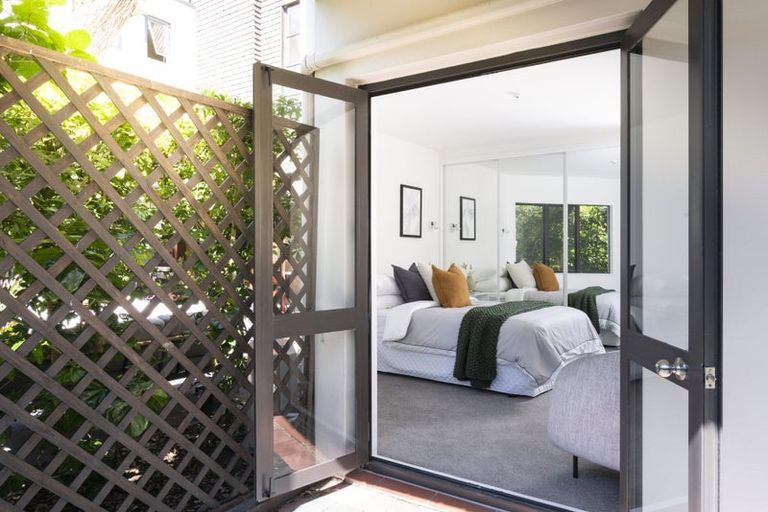 Photo of property in Norfolk Apartments, 7 Ramsgate Terrace, Mairangi Bay, Auckland, 0630