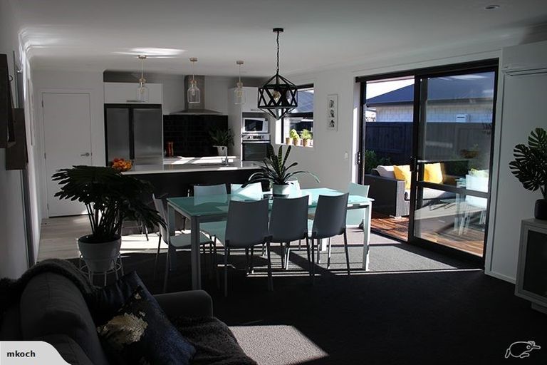 Photo of property in 11 Fuller Street, Papamoa Beach, Papamoa, 3118