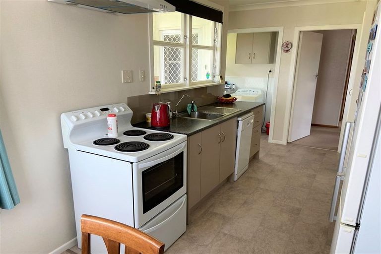 Photo of property in 24 Kent Street, Levin, 5510