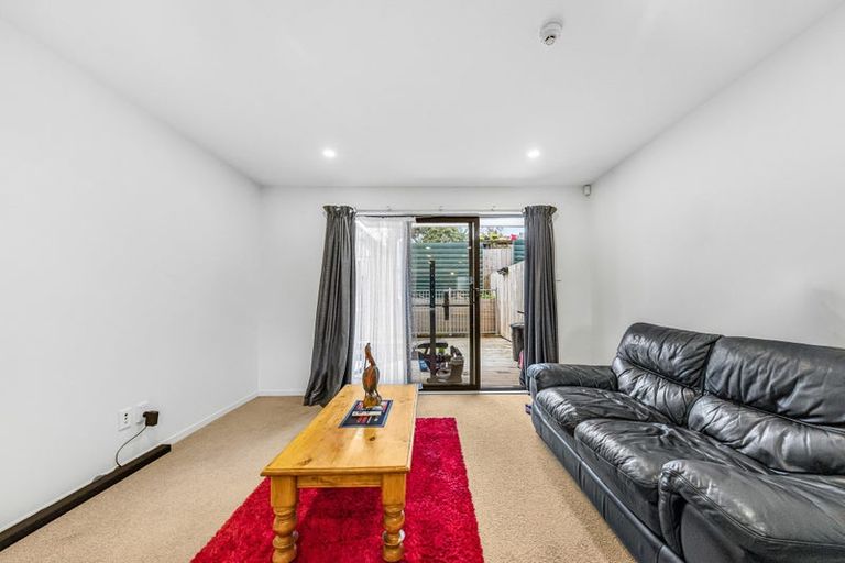 Photo of property in Rf202b, 19/18 Hewlett Road, Massey, Auckland, 0614
