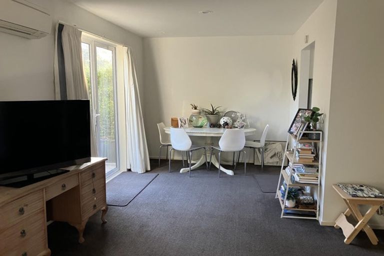 Photo of property in 2/49 Champion Street, Edgeware, Christchurch, 8013