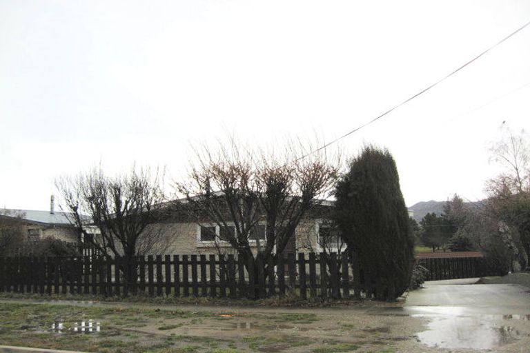 Photo of property in 49 Newcastle Street, Clyde, 9330