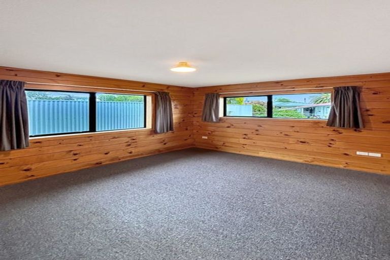 Photo of property in 15 Seddon Street, Dannevirke, 4930