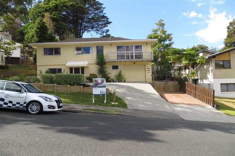 Photo of property in 9 Newstead Avenue, Browns Bay, Auckland, 0632