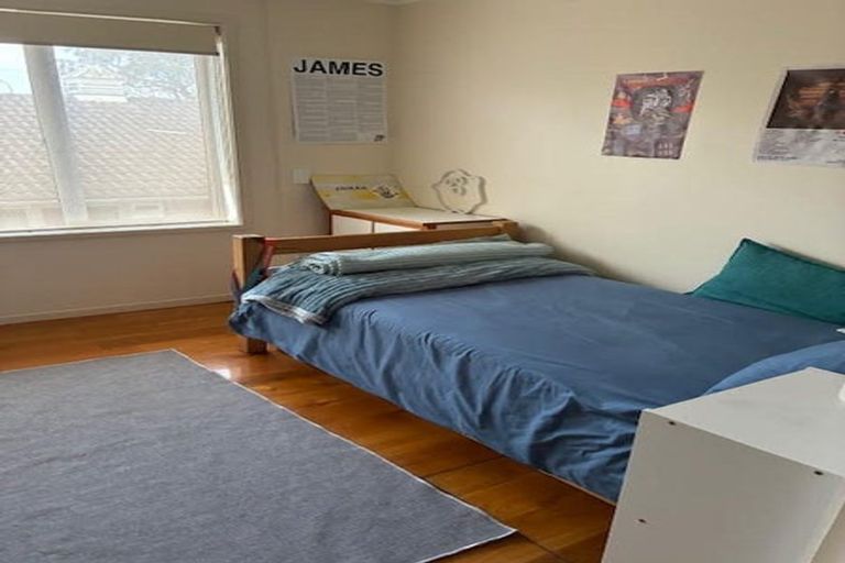 Photo of property in 210 Clovelly Road, Bucklands Beach, Auckland, 2012