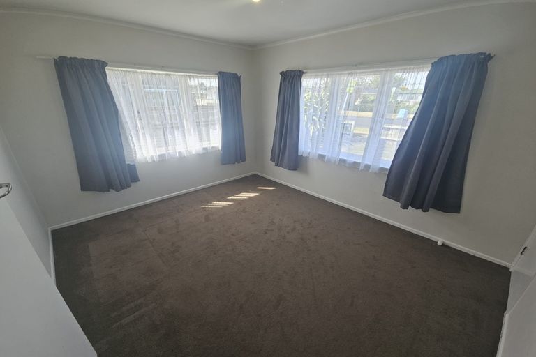Photo of property in 36 Willis Road, Papakura, 2110