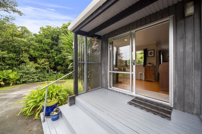 Photo of property in 75 Patu-kukupa Street, Manaia, 4612