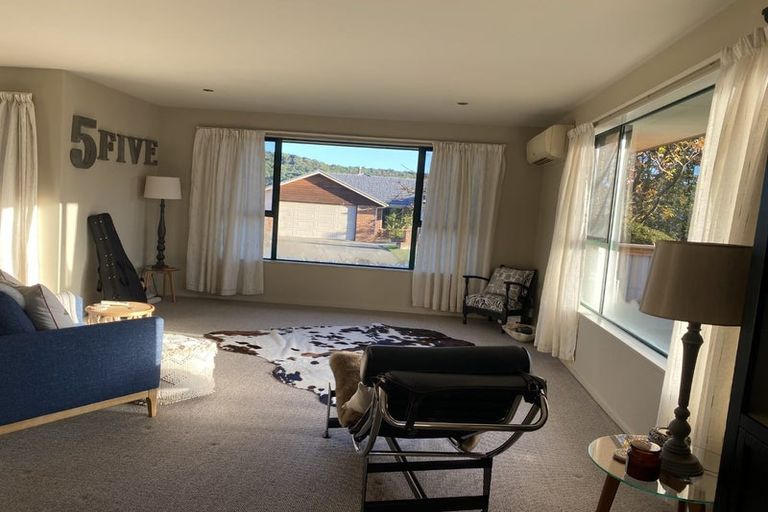 Photo of property in 16 Admiralty Place, Waikawa, Picton, 7220