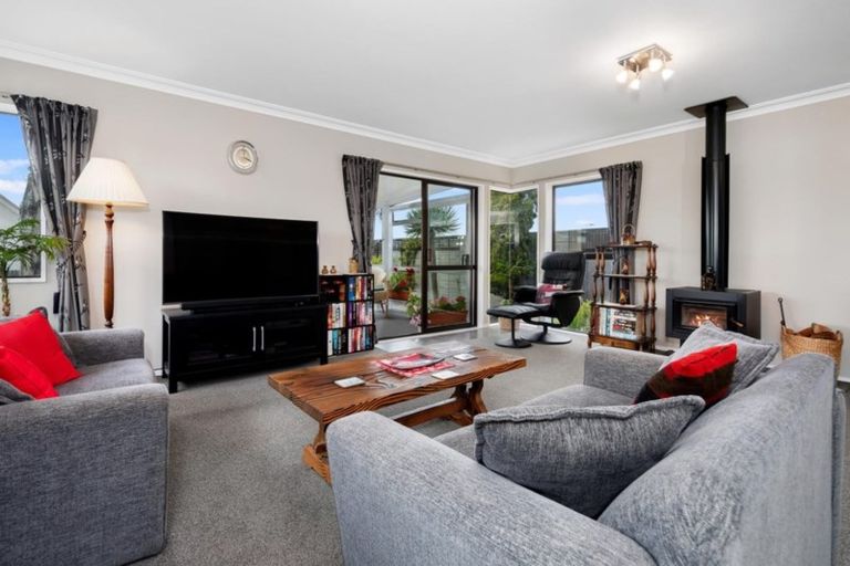 Photo of property in 96a Dickson Road, Papamoa Beach, Papamoa, 3118