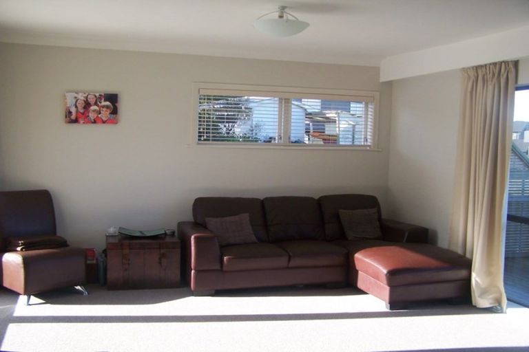 Photo of property in 7 Seymour Road, Mellons Bay, Auckland, 2014