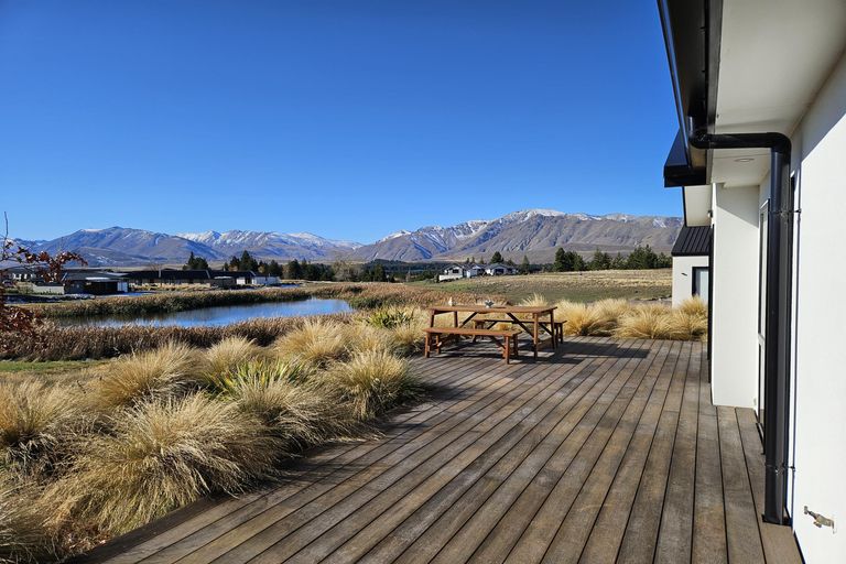 Photo of property in 1 Edwards Lane, Lake Tekapo, 7999